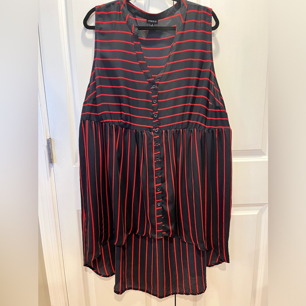 Torrid 3x blue and red babydoll high low top. Great condition.
